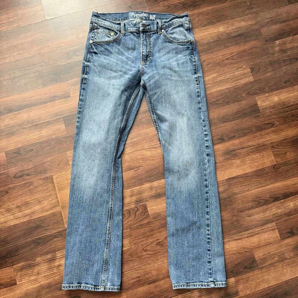 Wrangler Retro Slim Boot Jeans 32 x 34 Medium Wash Denim Work Western Riding